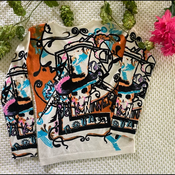 Kashitu Sweater - Picture 2 of 5